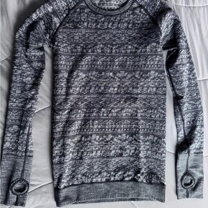 lululemon athletica Gray Patterned Long Sleeve Tee